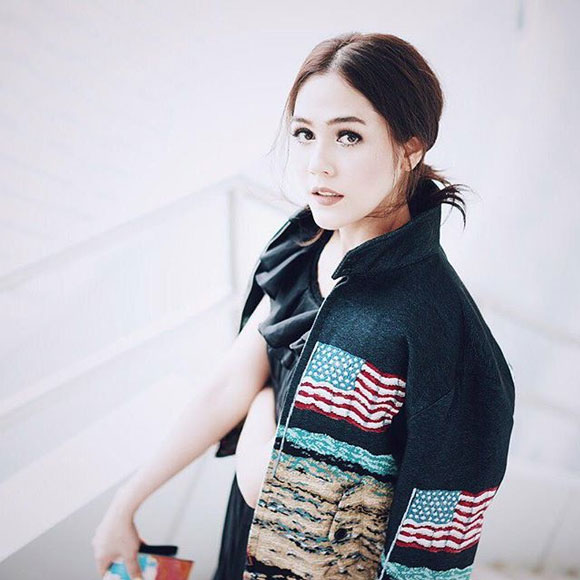 ชมพู่ อารยา