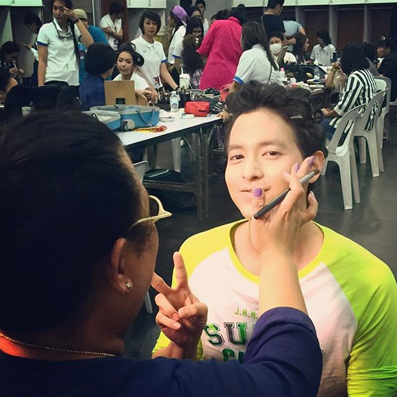 เจมส์ จิรายุ