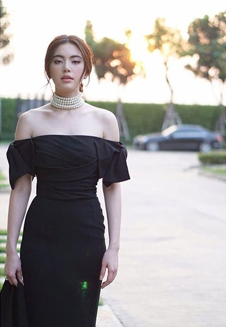 ใหม่ ดาวิกา