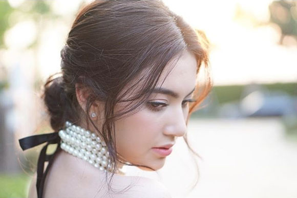 ใหม่ ดาวิกา