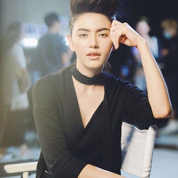 ใหม่ ดาวิกา