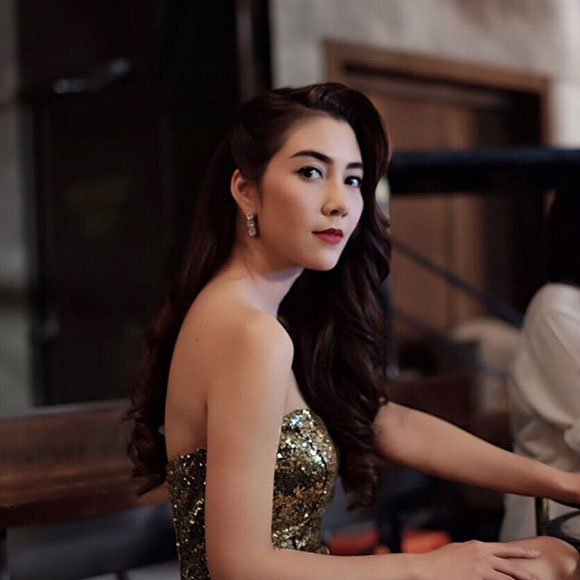 วุ้นเส้น ชาคริต