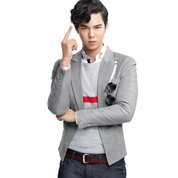 พีช พชร ปกนิตยสาร Men\'s  Health