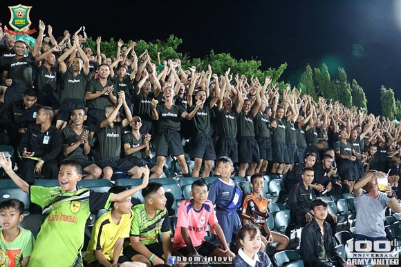 ชิน ชินวุฒ นำทัพนำเชียร์อาร์มี่ ยูไนเต็ด