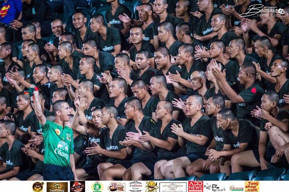 ชิน ชินวุฒ นำทัพนำเชียร์อาร์มี่ ยูไนเต็ด