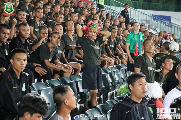 ชิน ชินวุฒ นำทัพนำเชียร์อาร์มี่ ยูไนเต็ด