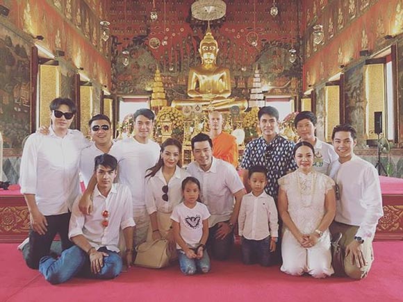 หยก แอมป์