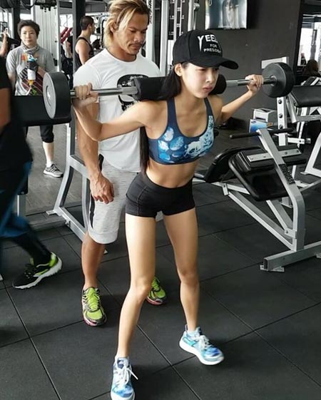 เบเบ้ ธันย์ชนก