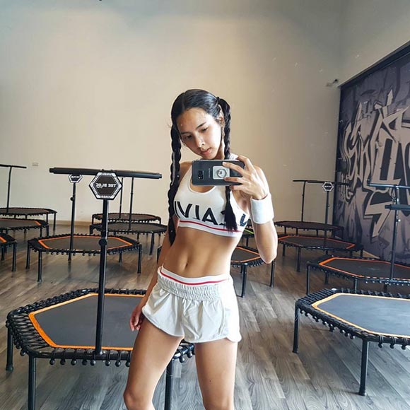 เบเบ้ ธันย์ชนก