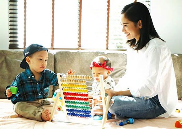 บ้าน พลอย ปีเตอร์