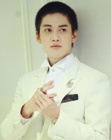 กอล์ฟ ขวัญ