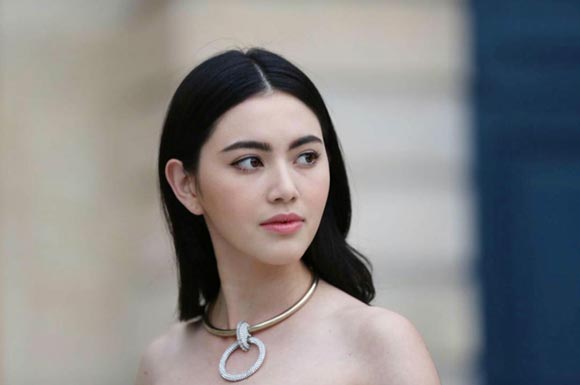 ใหม่ ดาวิกา