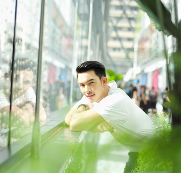 อั้ม อธิชาติ เจ้าเวหา