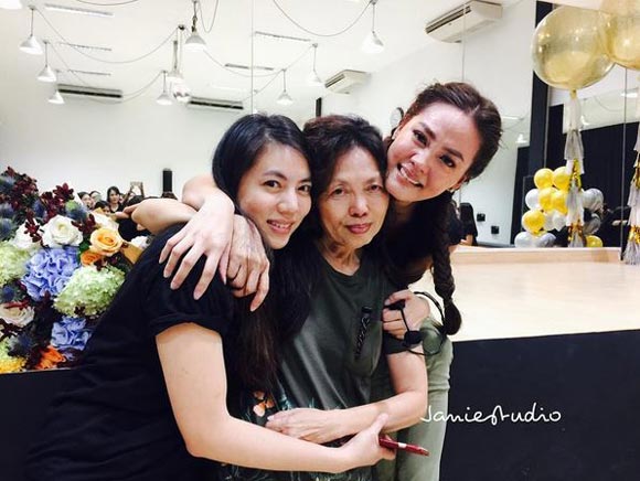 ปาร์ตี้วันเกิด เจนี่ เทียนโพธิ์สุวรรณ