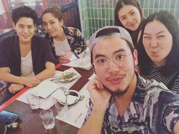 โมเม นภัสสร