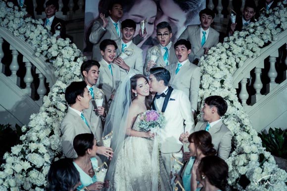 งานแต่ง ออฟฟี่ แม็กซิม