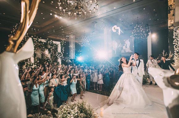 งานแต่ง ออฟฟี่ แม็กซิม