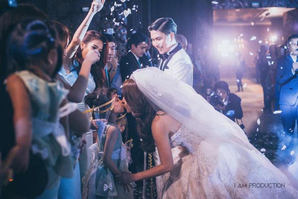 งานแต่ง ออฟฟี่ แม็กซิม