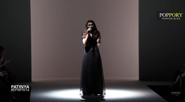 แก้ม วิชญาณี ขึ้นร้องเพลงบนเวที Elle Fashion Week 2016