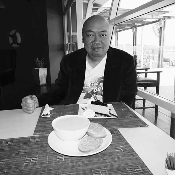 โกโก้ นิรุณ