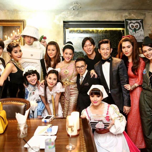 หนิง ปณิตา ชุดไทย