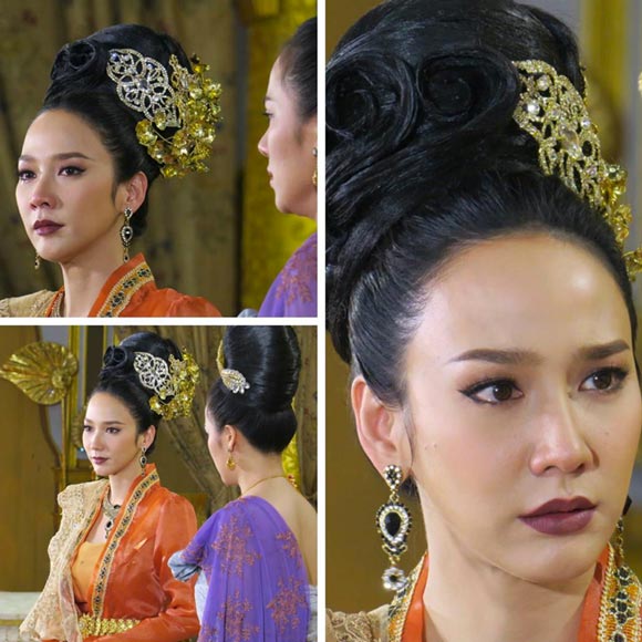อั้ม พัชราภา ชุดนกยูง