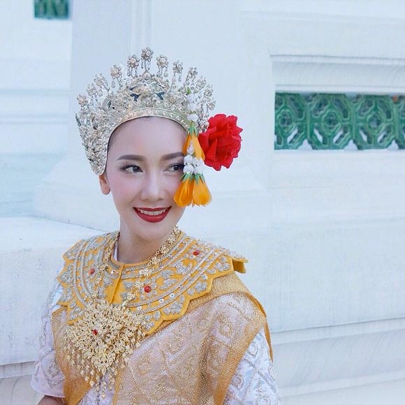 นุ่น วรนุช ชุดไทย