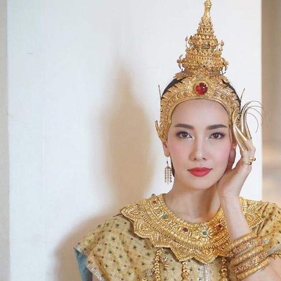 นุ่น วรนุช ชุดไทย