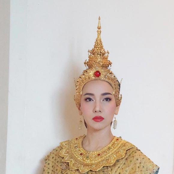 นุ่น วรนุช ชุดไทย