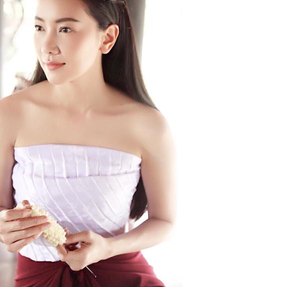 นุ่น วรนุช ชุดไทย