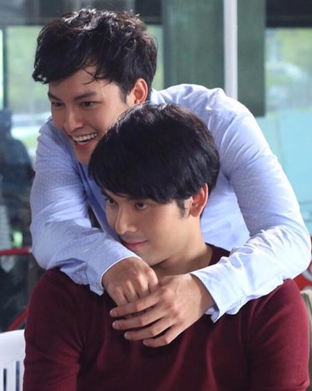บอม ธนิน ละคร ชั่วโมงต้องมนต์