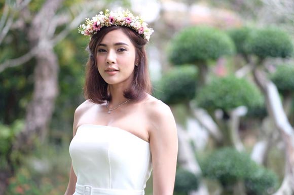 อุ้ม ลักขณา