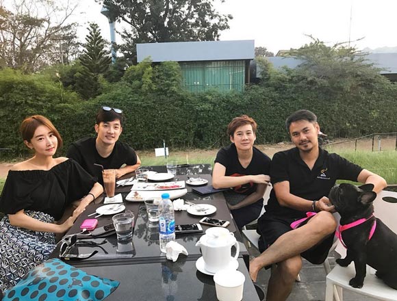 อ้วน รังสิต ควงแฟนสาวเกาหลีเที่ยวเขาใหญ่