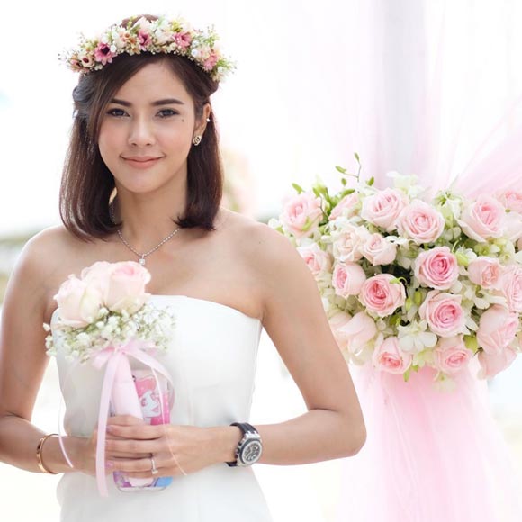 อุ้ม ลักขณา