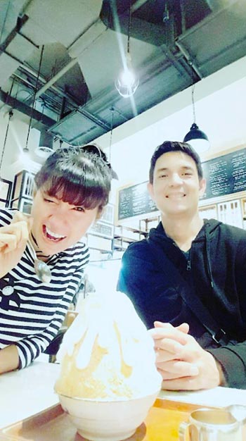 แก้ว อภิรดี