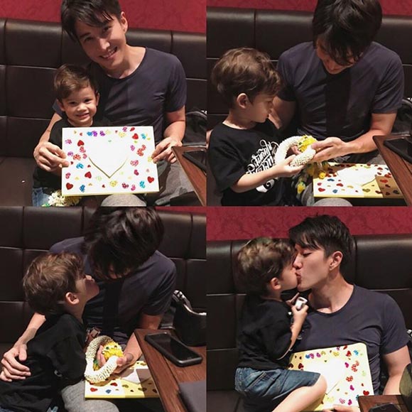 ไมค์ น้องแม็กซ์เวลล์