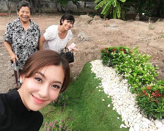 เบลล่า ราณี ตกแต่งหลุมศพคุณพ่อ