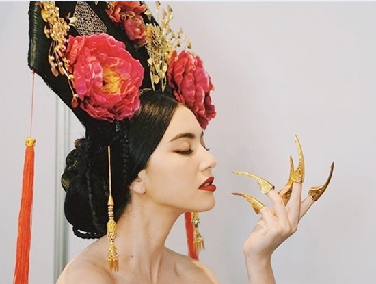 ใหม่ ดาวิกา