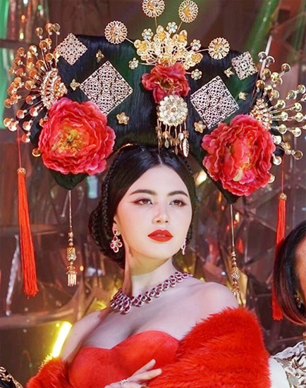 ใหม่ ดาวิกา