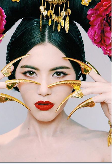 ใหม่ ดาวิกา