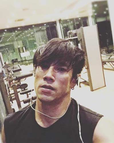 ต๊ะ บอยสเก๊าท์