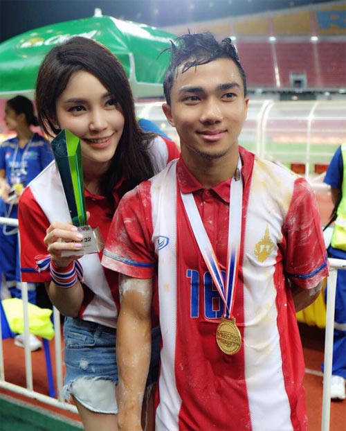 เมสซี่เจ ชนาธิป เมย์ พิชญ์นาฏ 