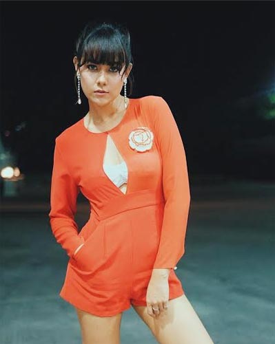 แซมมี่ เคาวเวลล์ 