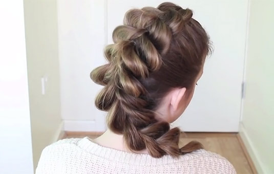 ถักเปียปีกผีเสื้อ