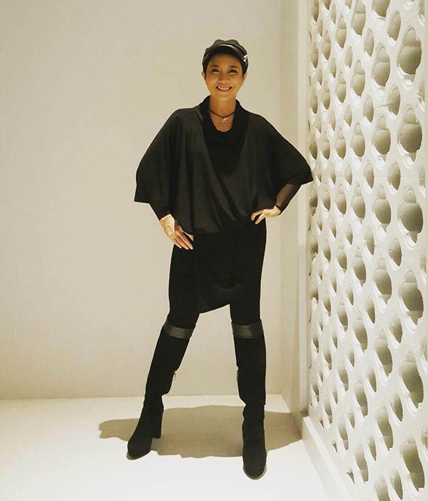 แอม เสาวลักษณ์