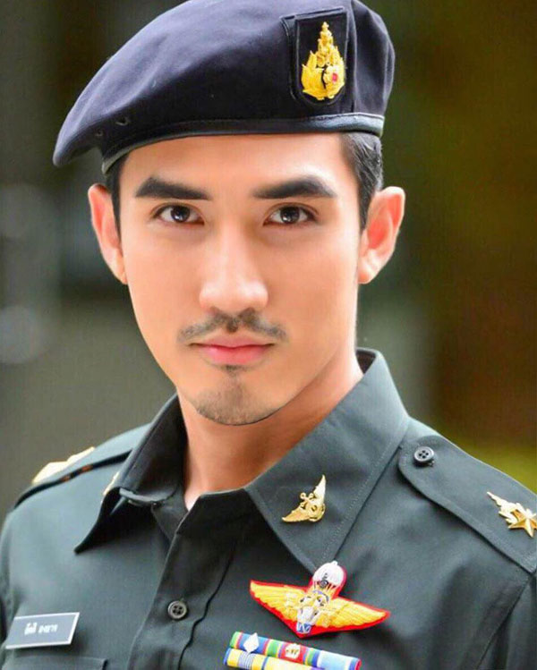 บิ๊กเอ็ม ลิขิต