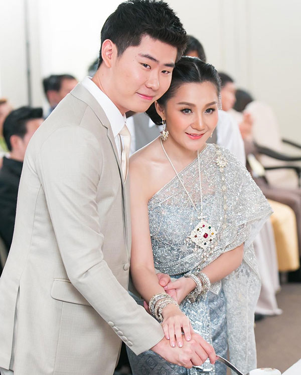 เอ็ม บุษราคัม แต่งงาน