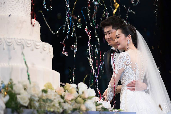 เอ็ม บุษราคัม แต่งงาน