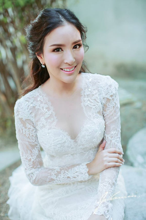 พอลลี่ แต่งงาน เบนซ์ รัฐพงษ์