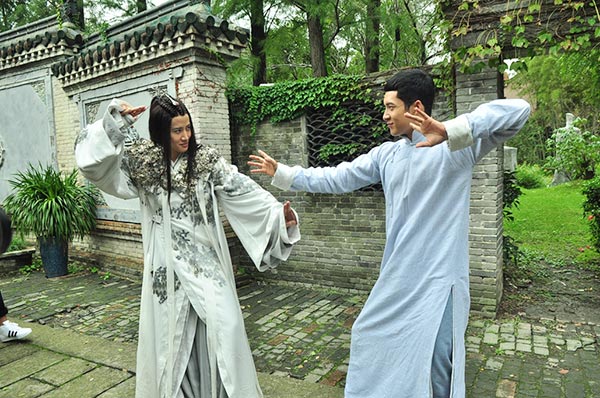 ไมค์ พิรัชต์ เล่นละครจีน